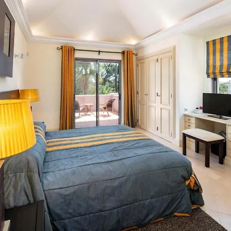 Sleeps 10 With Pool Air Con And Wifi Villa Almancil